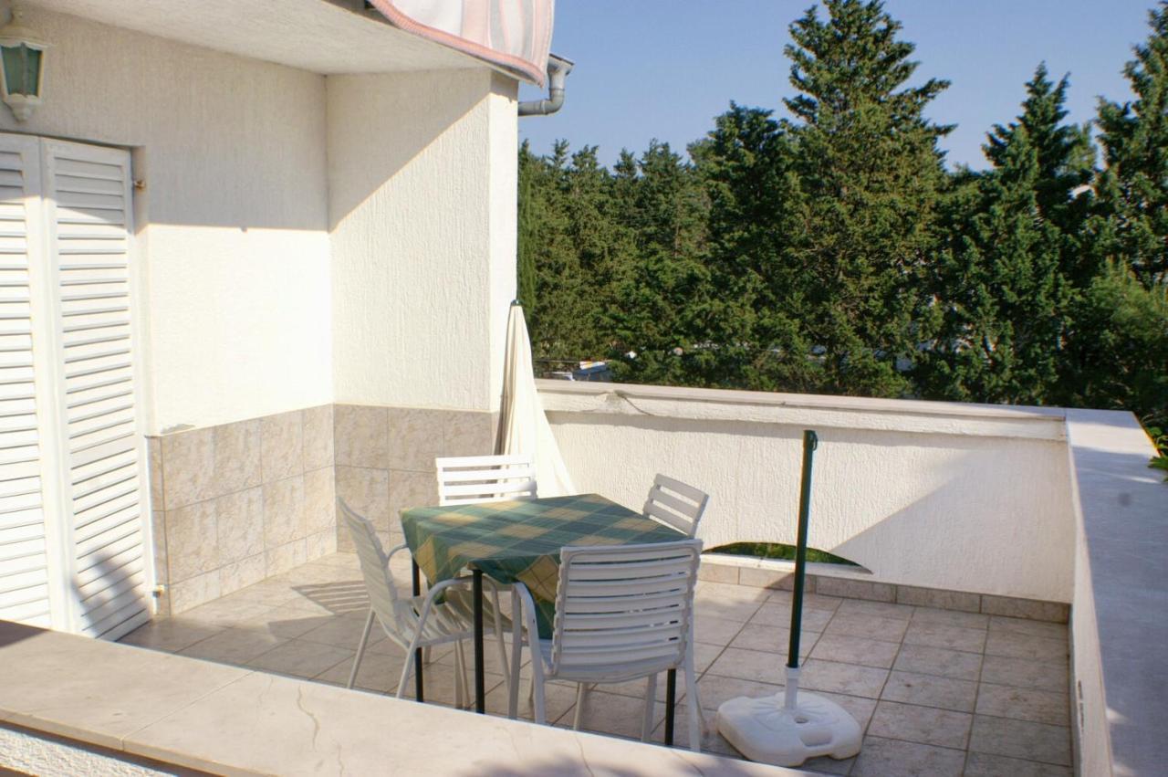 Apartments By The Sea Novalja, Pag - 4052 Exterior photo